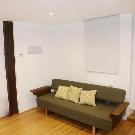 巴普斯公寓 公寓 *